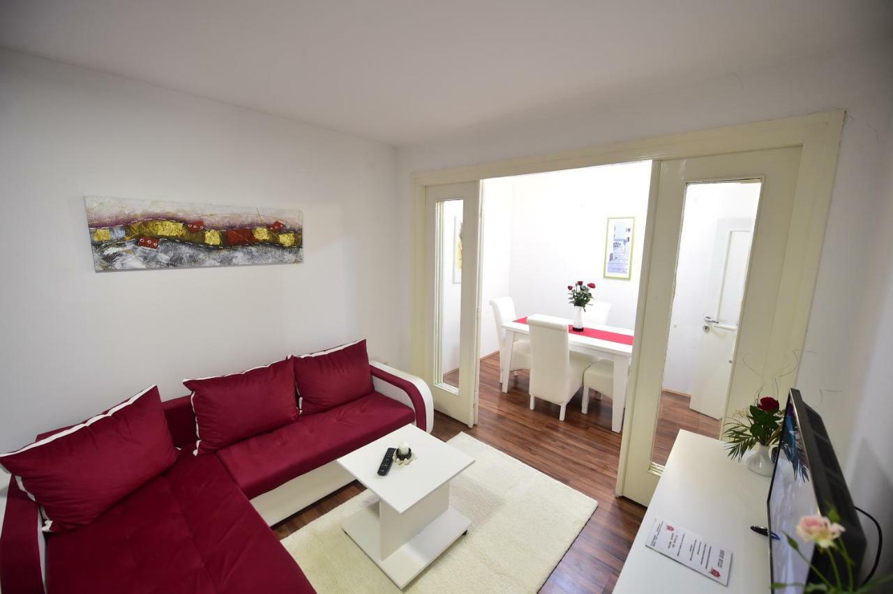 Apartamento Gardos House Above Danube Belgrado Exterior foto